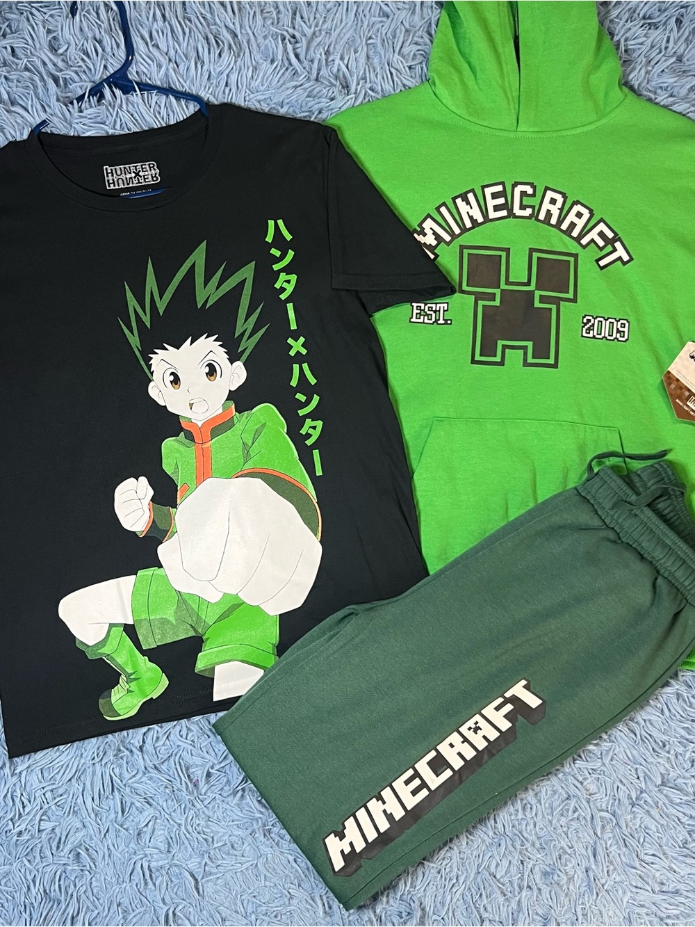 Hunter x Hunter Graphic Tee & Minecraft Green Hoodie Joggers Bundle Size 14/16